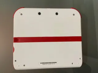 Nintendo 2DS Tomodachi Life White + Red + 2 giochi