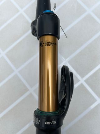 Horquilla Fox, amortiguador Fox, manillar FSA