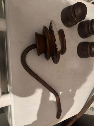 Aislante porcelana antiguo