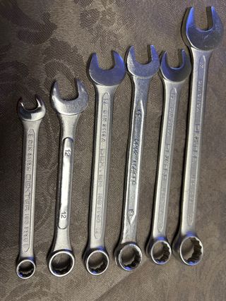 Juego de llaves fijas y combinadas