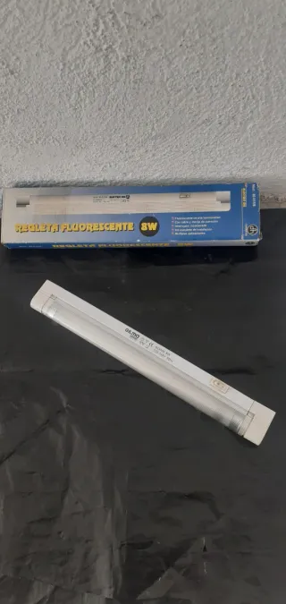 Regleta fluorescente 8W