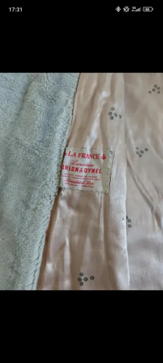 Chaquetón de pelo gris