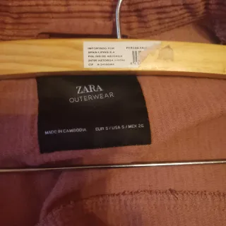 Chaqueta pana Zara rosa