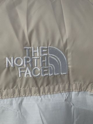 Chaqueta The North Face Beige y Blanca