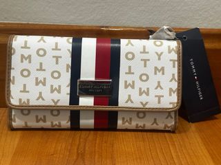 Cartera Tommy Hilfiger Monogram Beige