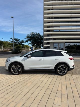 AUDI Q4 S line 40 e-tron Noviembre 2023