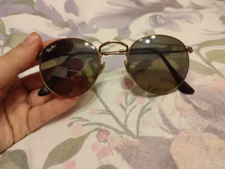 Gafas de sol Ray-Ban redondas doradas