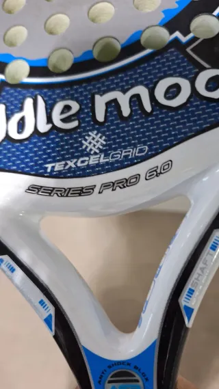 Pala de pádel Middle Moon Eclipse Carbón pro 6.0