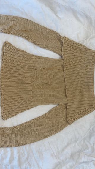 Jersey tejido café claro off shoulder