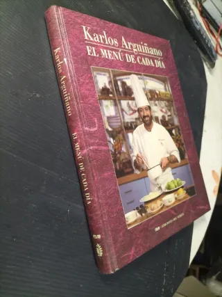 Libro firmado de Karlos Arguinaño.