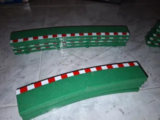 Lote 38 bordes variados pista Scalextric