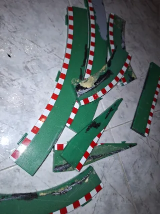 Lote 38 bordes variados pista Scalextric