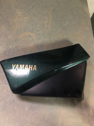 Tapa Lateral Yamaha Verde Oscuro