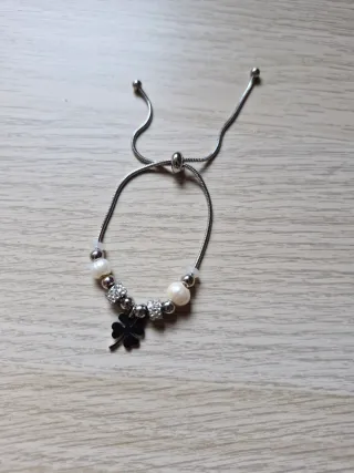 Lote de accesorios: reloj, joyas y gafas