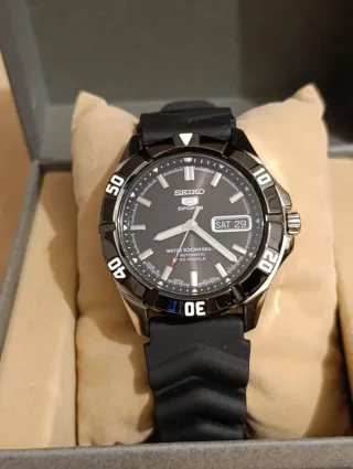 Reloj Seiko 5 Sports SNZD17J1
