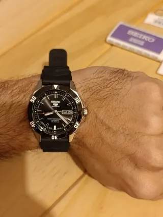 Reloj Seiko 5 Sports SNZD17J1