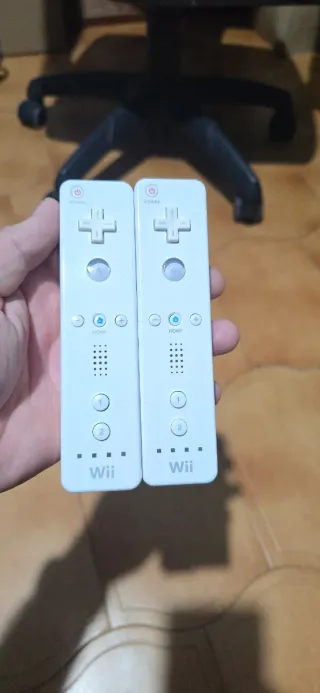 Mandos Wii Originales Nintendo (2 unidades)