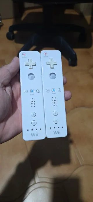 Mandos Wii Originales Nintendo (2 unidades)