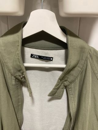 Chaqueta Zara verde militar
