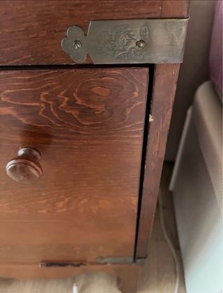 Mesita de noche de madera maciza