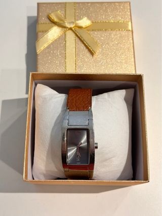 Reloj Lotus Mujer Caja Grisáceo Correa Marrón