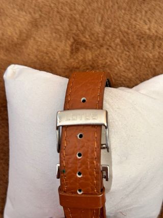 Reloj Lotus Mujer Caja Grisáceo Correa Marrón