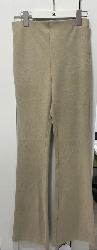 Pantalones acampanados Beige
