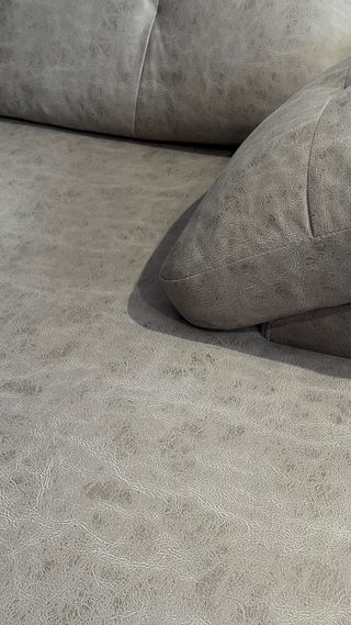 Sofá chaise longue + 3 plazas. Abierta a ofertas.