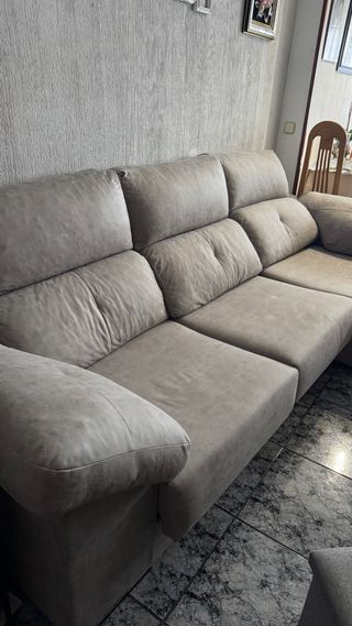Sofá chaise longue + 3 plazas. Abierta a ofertas.