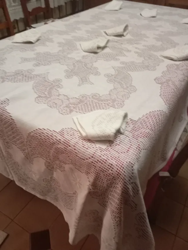 Mantelería Lagartera y manteleria calado canario
