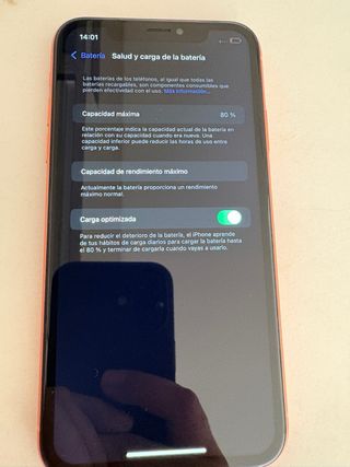 iPhone XR 64GB Rosso