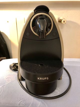 Cafetera Nespresso Krups XN 2140