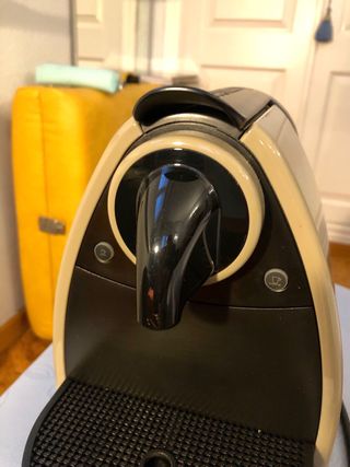 Cafetera Nespresso Krups XN 2140