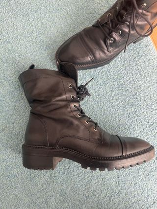 Botas militares piel tachuelas