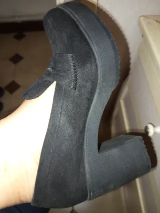 Zapatos tacón cuadrado altos negros