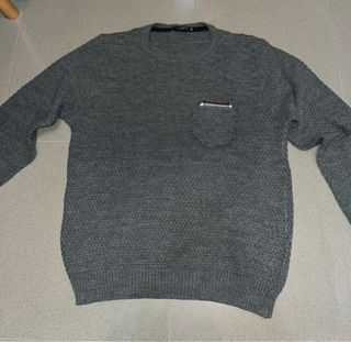 Maglione uomo grigio con taschino