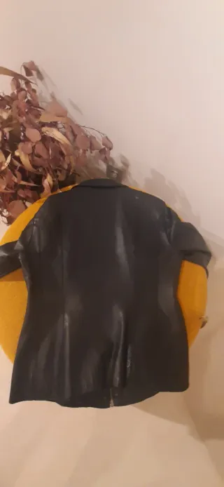 Chaqueta Cuero Zara Talla M Entallada