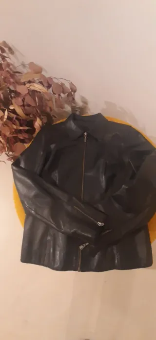 Chaqueta Cuero Zara Talla M Entallada