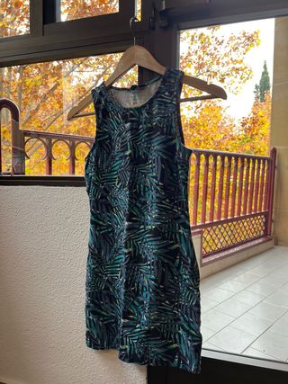 Vestido estampado hojas