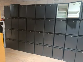 Mini frigoriferi minibar neri funzionano bene