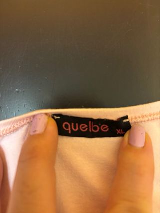 Camiseta rosa con estampado de chica