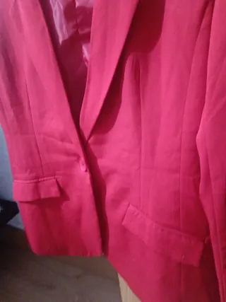 Chaqueta roja elegante