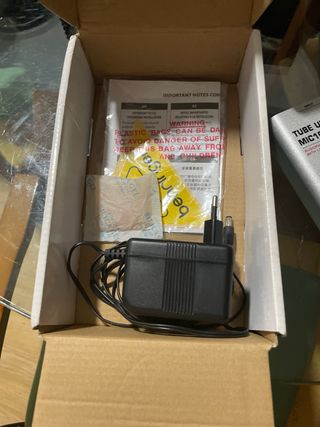 Behringer MIC100 Preamplificador Tubo Ultragain