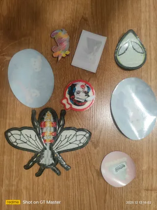 8 Parches Adhesivos Variados