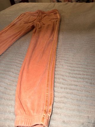 Pantalón chándal Adidas pelo rosa