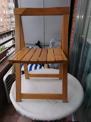 2 nuove sedie in legno