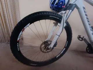 Bicicleta Ghost MTB Blanca Usada