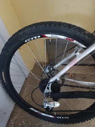 Bicicleta Ghost MTB Blanca Usada