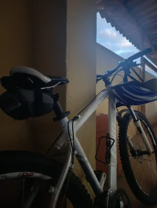 Bicicleta Ghost MTB Blanca Usada
