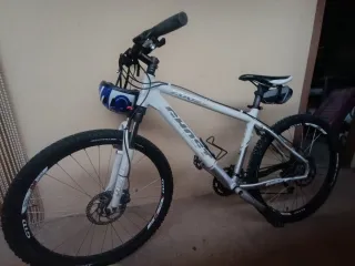 Bicicleta Ghost MTB Blanca Usada